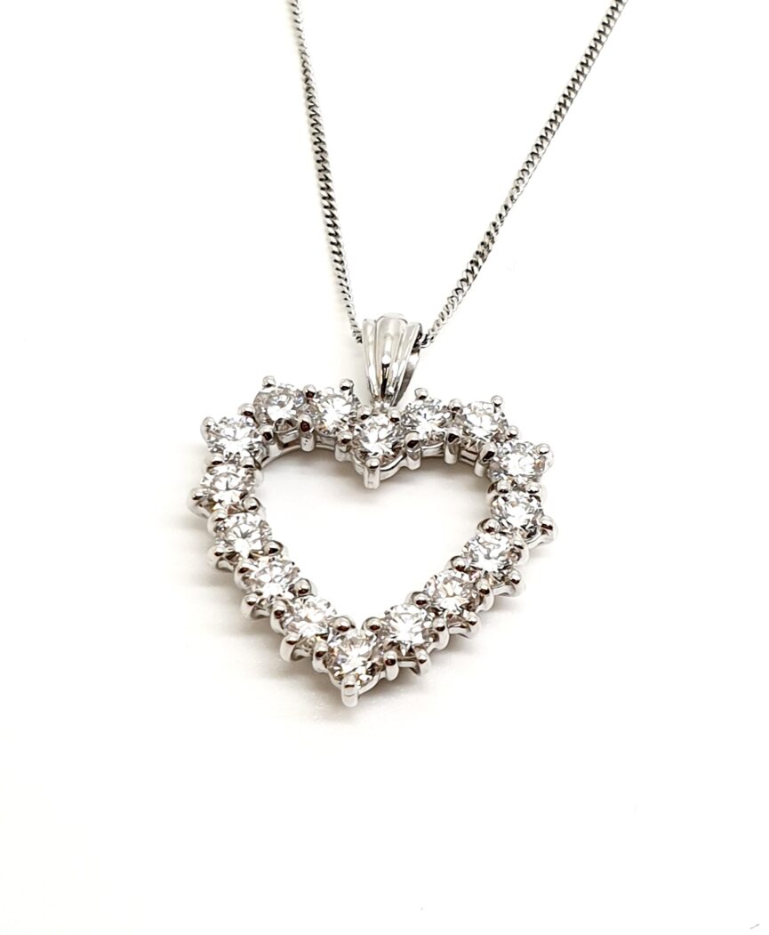 Diamond Out Line Heart Pendant Ring