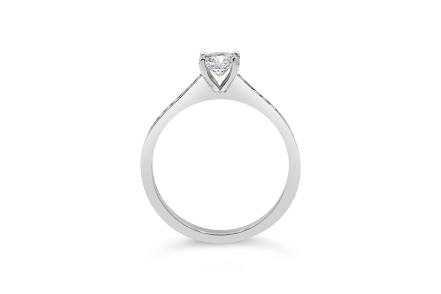 ROUND SINGLE STONE CHANNEL SHOULDERS RING - Image 2