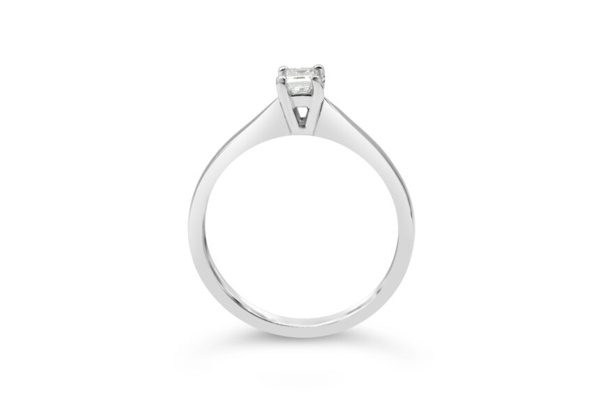 EMERALD CUT SINGLE STONE RING - Image 2