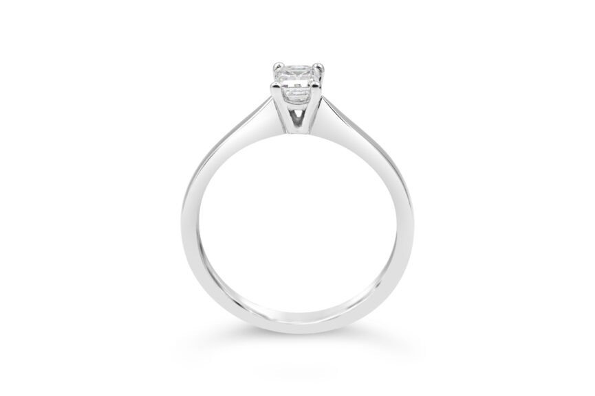 EMERALD CUT 4 CLAW SINGLE STONE RING - Image 2