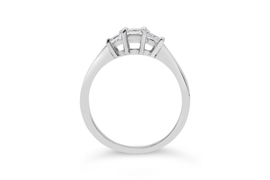 PRINCESS CUT 3 STONE RING - Image 2