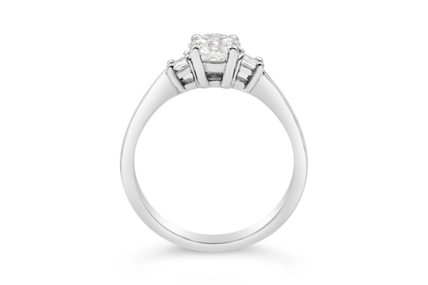 1 ROUND + 2 PRINCESS CUTS RING - Image 9
