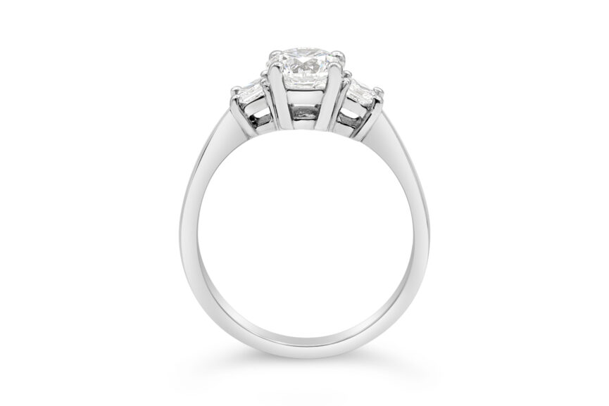1 ROUND + 2 PRINCESS CUTS RING - Image 10