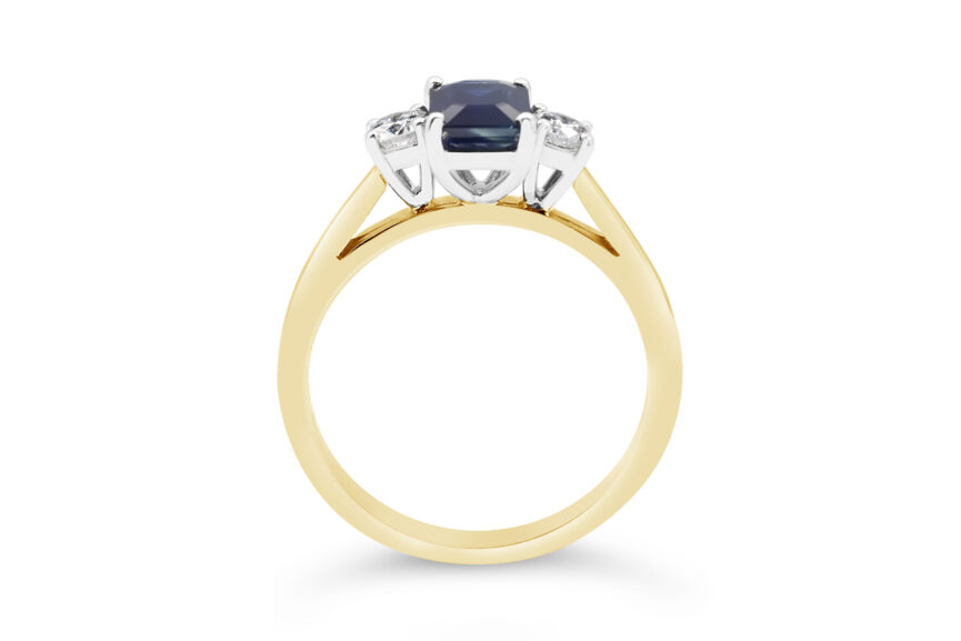 3 STONE SAPPHIRE/DIAMOND RING  - Image 2