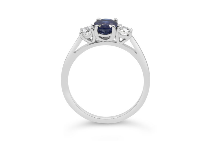 OVAL SAPPHIRE ROUND DIAMOND 3 STONE RING - Image 2