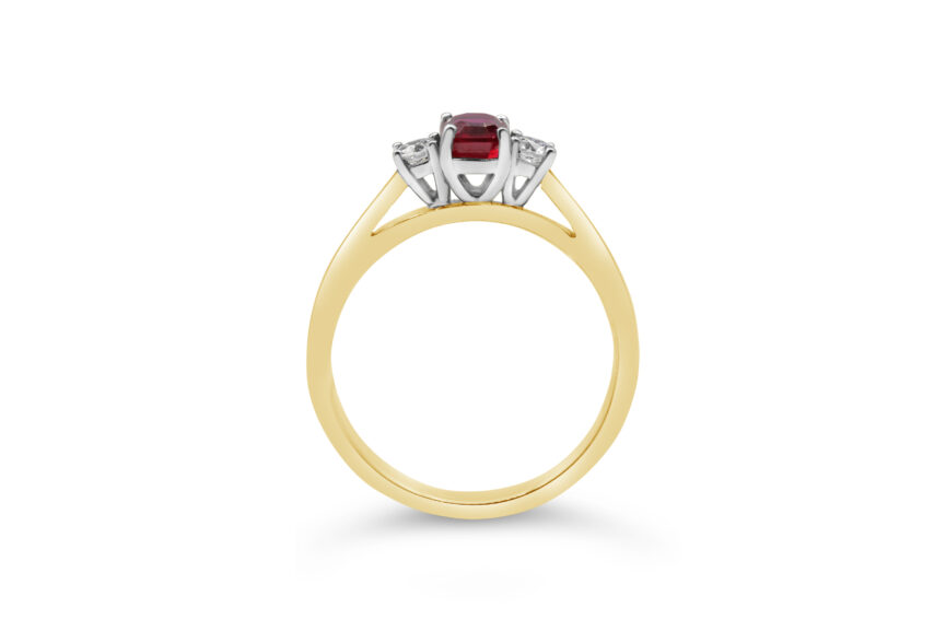3 STONE RUBY/DIAMOND RING - Image 2