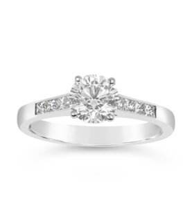 ROUND SINGLE STONE PRINCESS CUT SHOULDERS RING