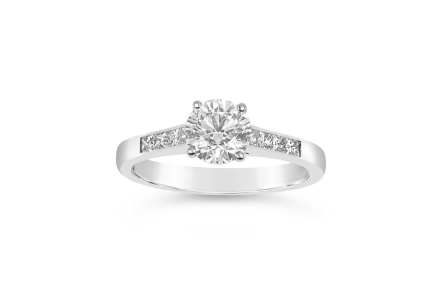 ROUND SINGLE STONE PRINCESS CUT SHOULDERS RING