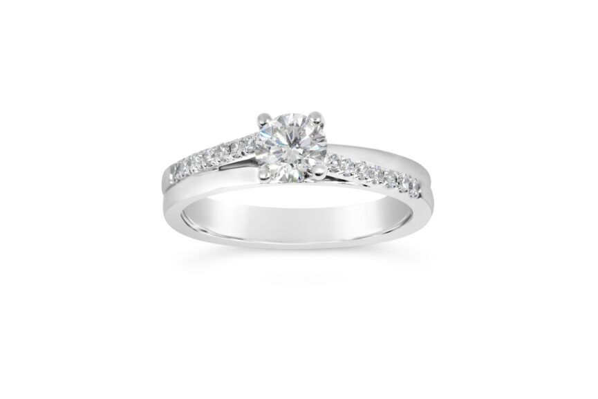 LIGHTWEIGHT DIAMOND SET CROSSOVER RING 