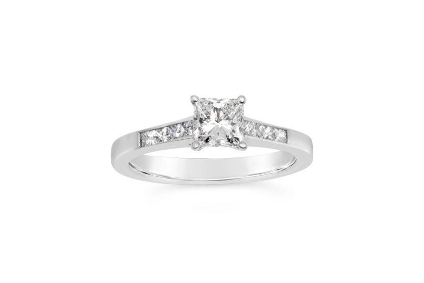 PRINCESS CUT SINGLE STONE PRINCESS SHOULDERS RING