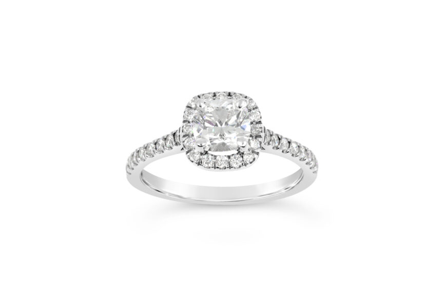 CUSHION MICRO SET HALO & SHOULDERS RING