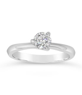 3 CLAW SINGLE STONE DIAMOND RING