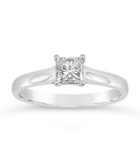 PRINCESS CUT SINGLE STONE RING