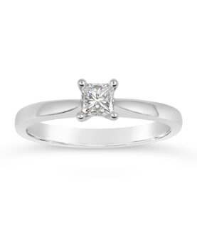 PRINCESS CUT SINGLE STONE RING