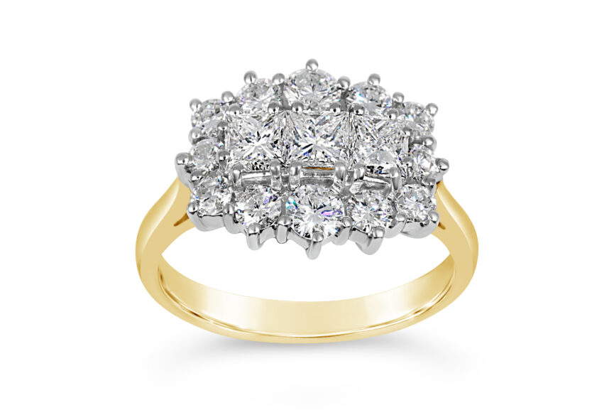 DIAMOND CLUSTER RING