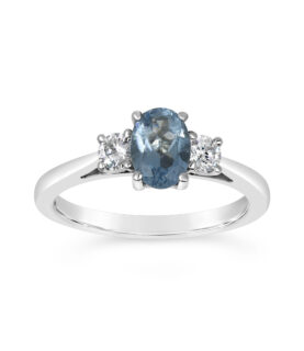 OVAL AND ROUND DIAMOND 3 STONE