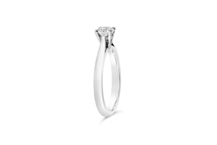 SINGLE STONE ROUND DIAMOND RING - Image 3