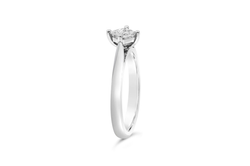 PRINCESS COMPASS SET SINGLE STONE RING(WRF) - Image 3