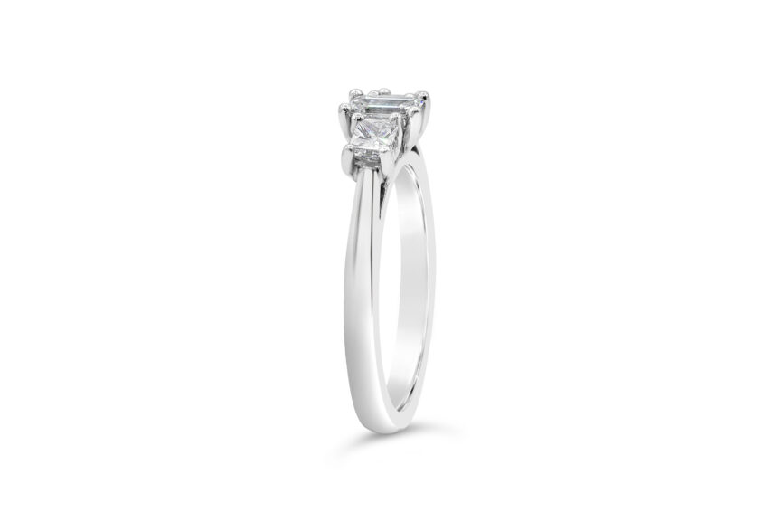 3 STONE EMERALD CUT RING (WRF) - Image 5