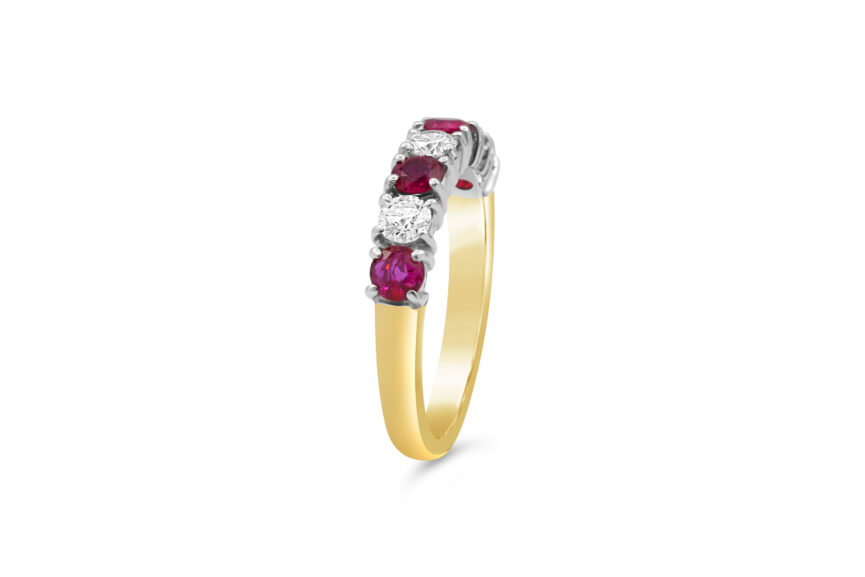 4 RUBY + 3 STONE DIAMOND RING - Image 10