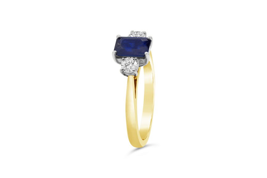 3 STONE SAPPHIRE/DIAMOND RING  - Image 3