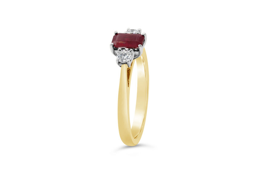 3 STONE RUBY/DIAMOND RING - Image 3