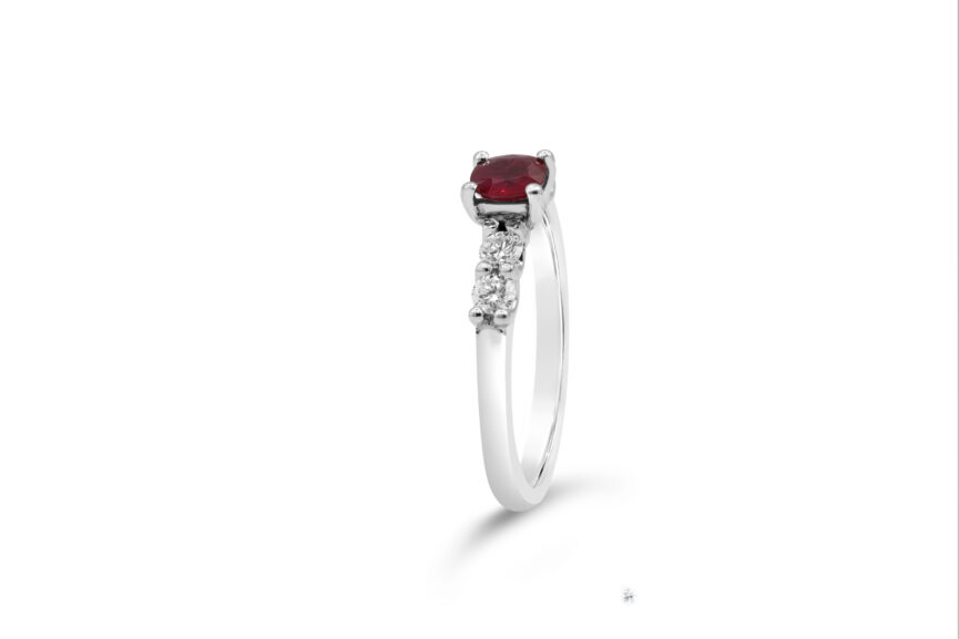 SINGLE STONE RING V STYLE SHOULDERS - Image 3